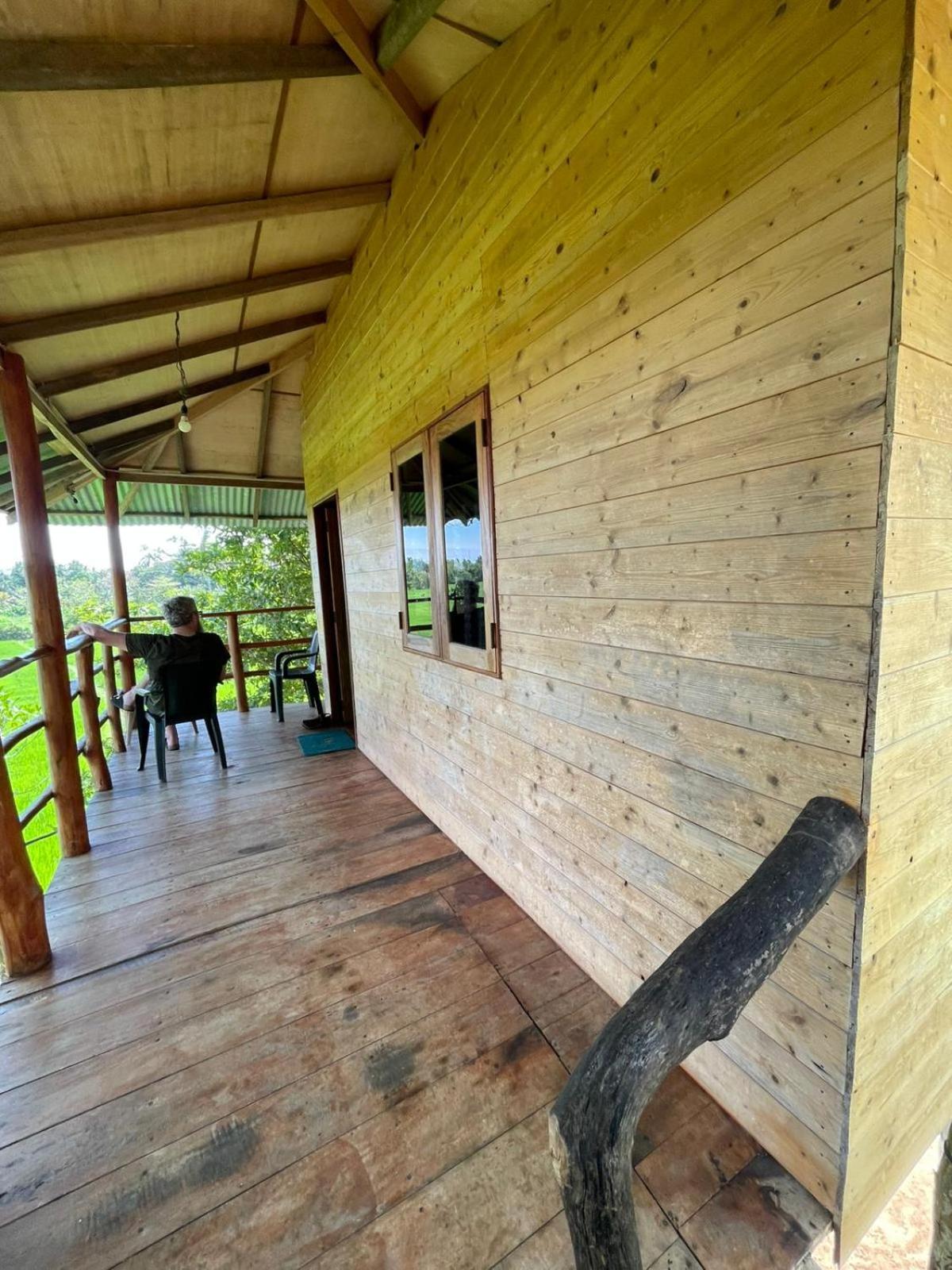 Lake Side View Cabana Tissamaharama Exterior photo